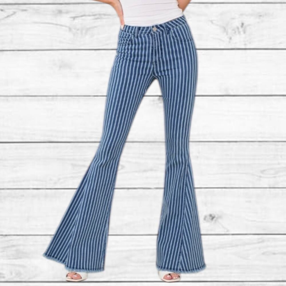 11. Wisteria Lane Striped Stretch Bell Bottom Jeans Blue Cream Size Large EUC